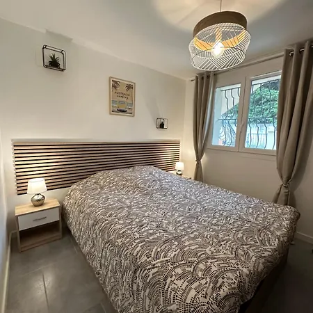 Appartement Avec Parking Privé *