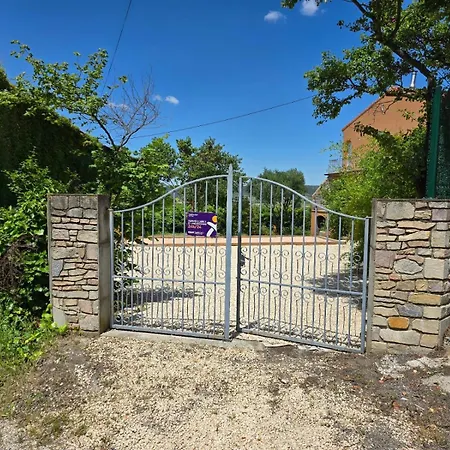 Appartement Avec Parking Privé